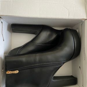 Size 9 Faux leather boots tried on but never worn out